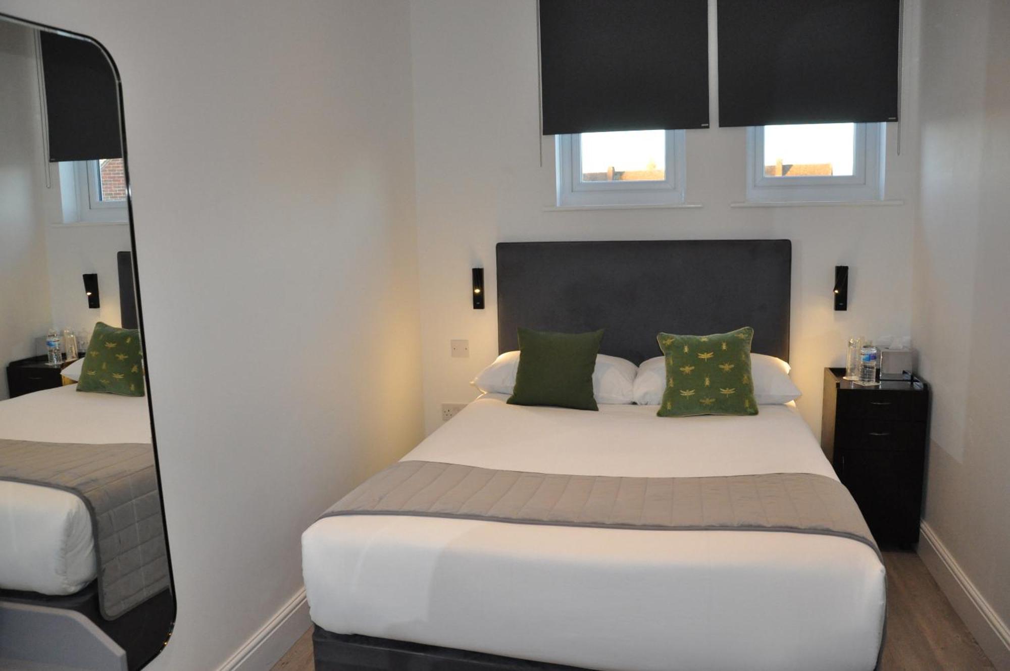 Hotel Nap Inn Барнет Стая снимка